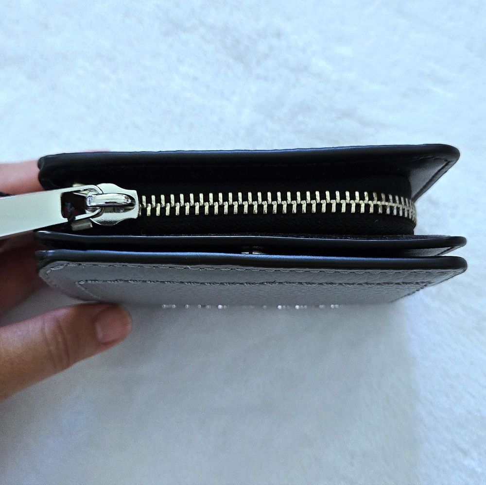 āØļøHPā2XāØļøMarc Jacobs Compact Wallet - NWT - Picture 5 of 16